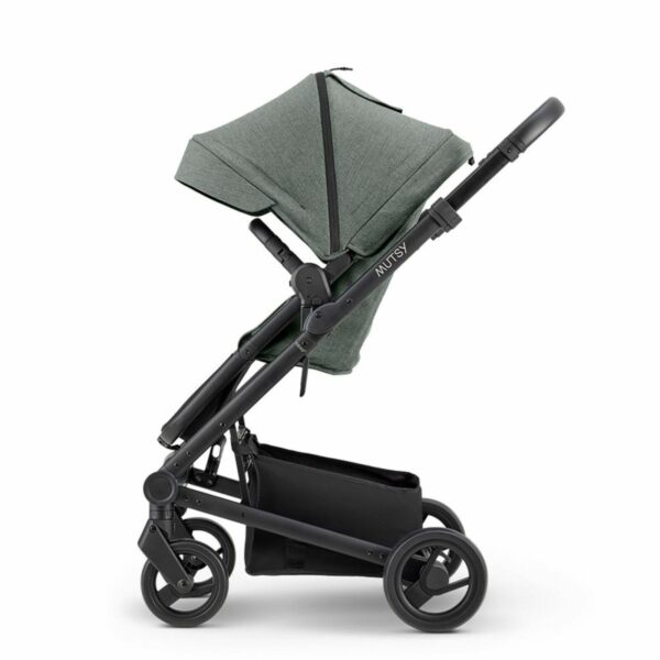 Mutsy Nexo in Mos Grey - Perfecte kinderwagen voor stadsavonturen, verkrijgbaar bij The Baby Store.